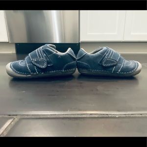 Stride rite toddler shoe Kellan 6 WIDE like new